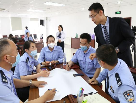 王賀:濟(jì)南市車管所