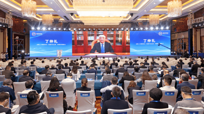 校長(zhǎng)方精云院士率隊(duì)參加2022騰沖科學(xué)家首屆論壇