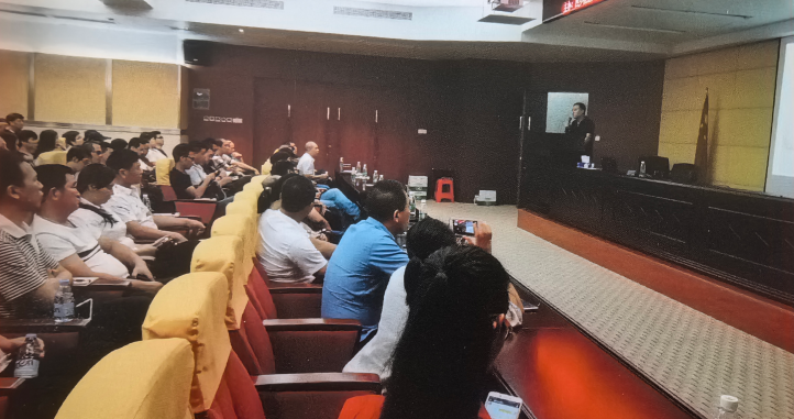 孫強(qiáng):授課見證